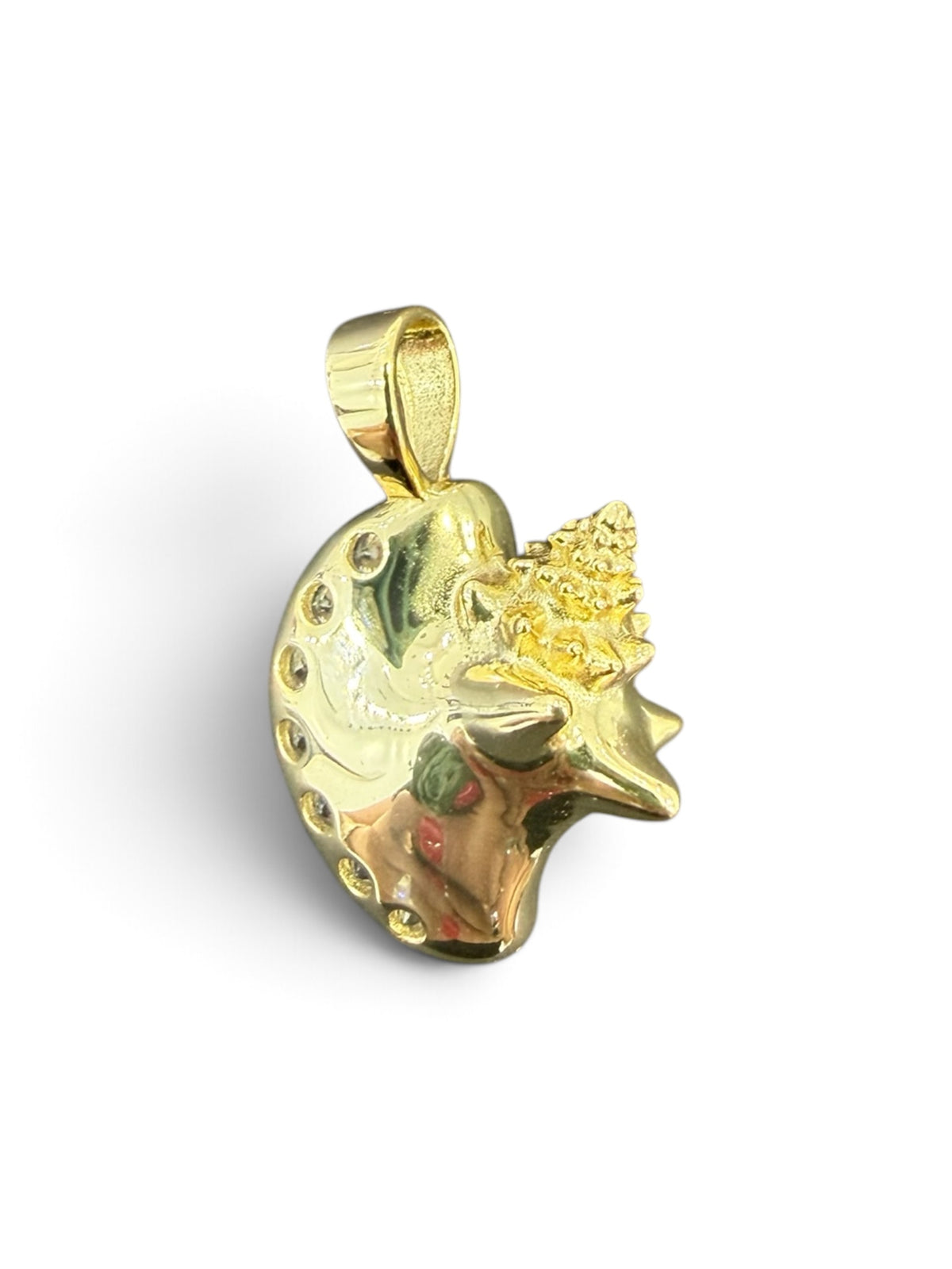 Gorgeoua 925 sterling silver handmade conch shell pendant in white crystals
