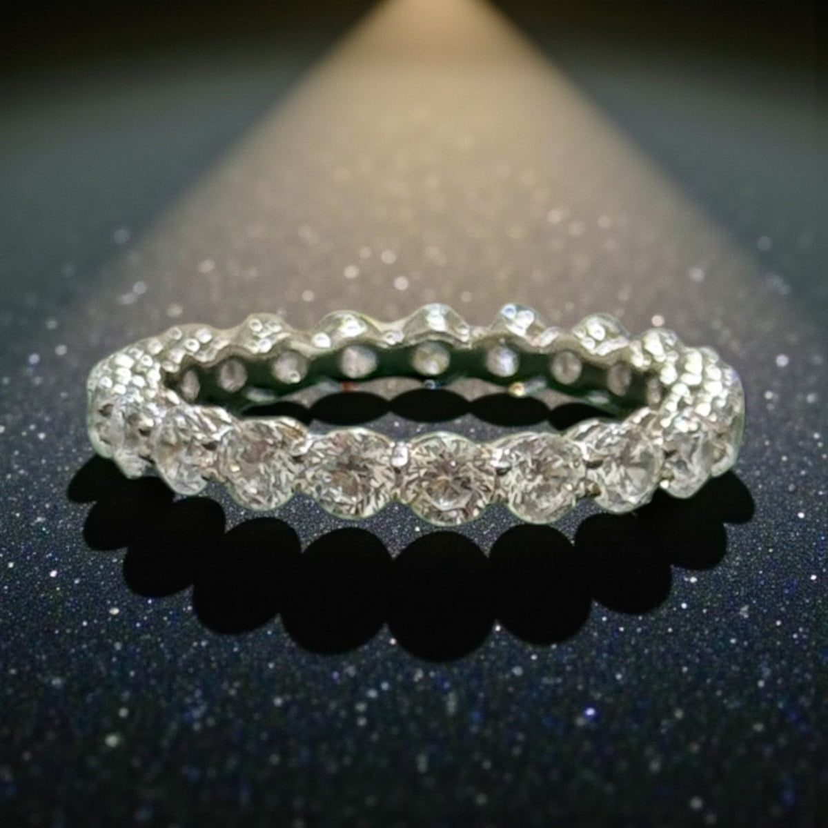 DAIMOND LOOK CRYSTALLINE INFINITY BAND