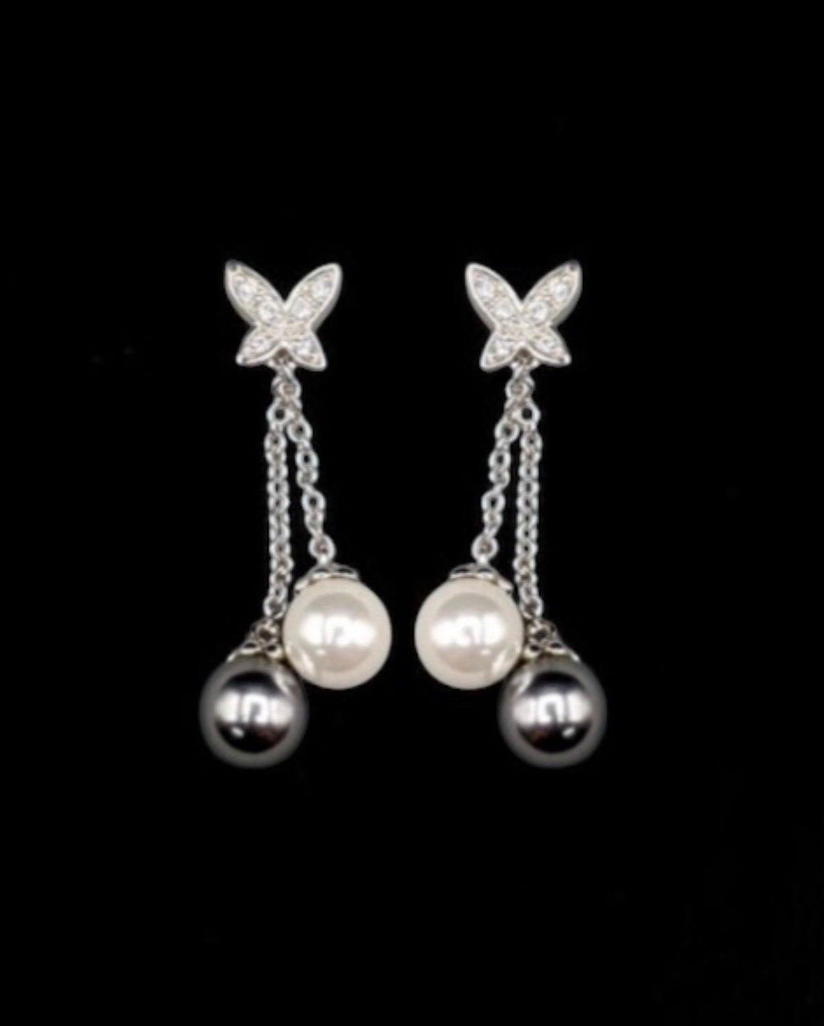Luxury white and black pearl earrings