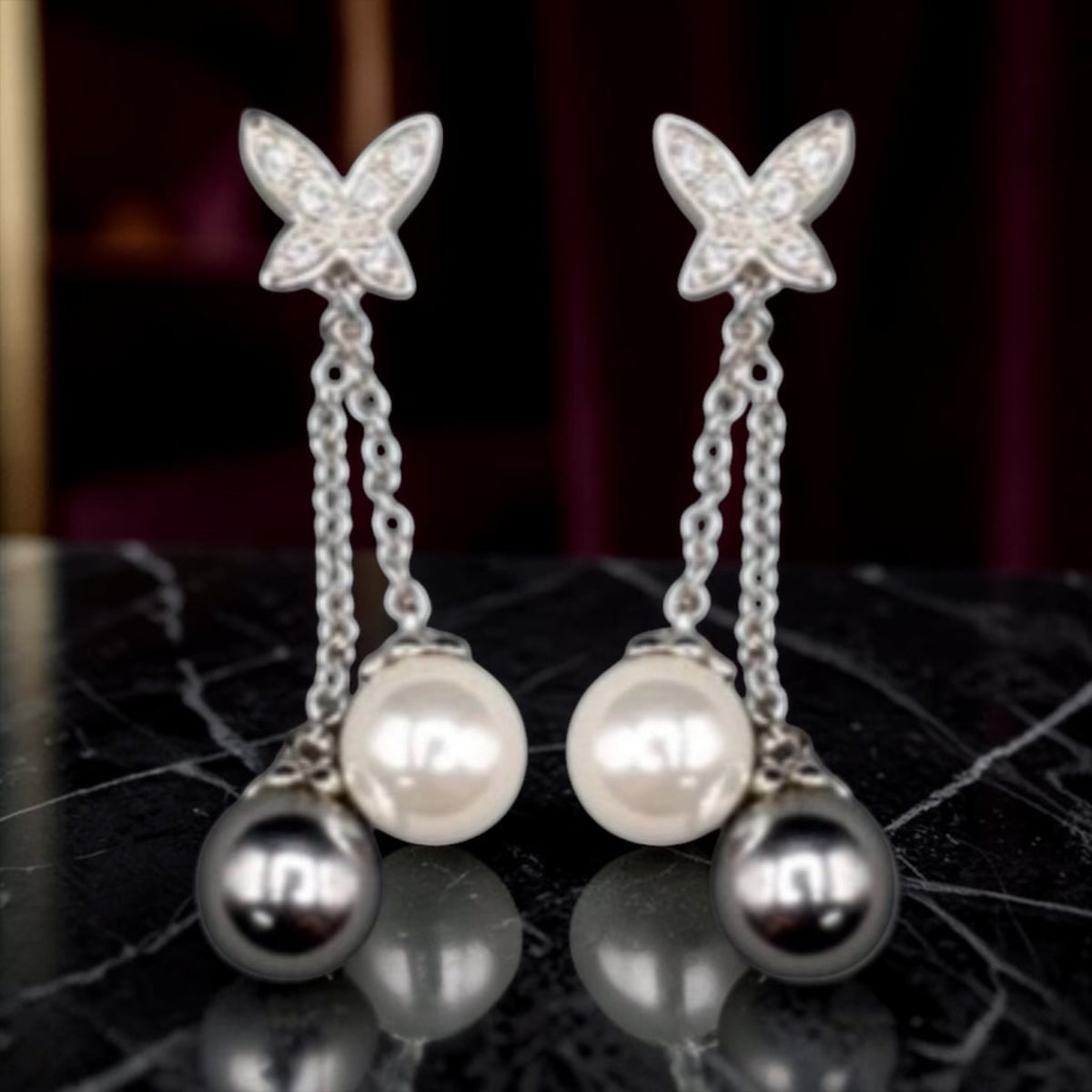Luxury white and black pearl earrings