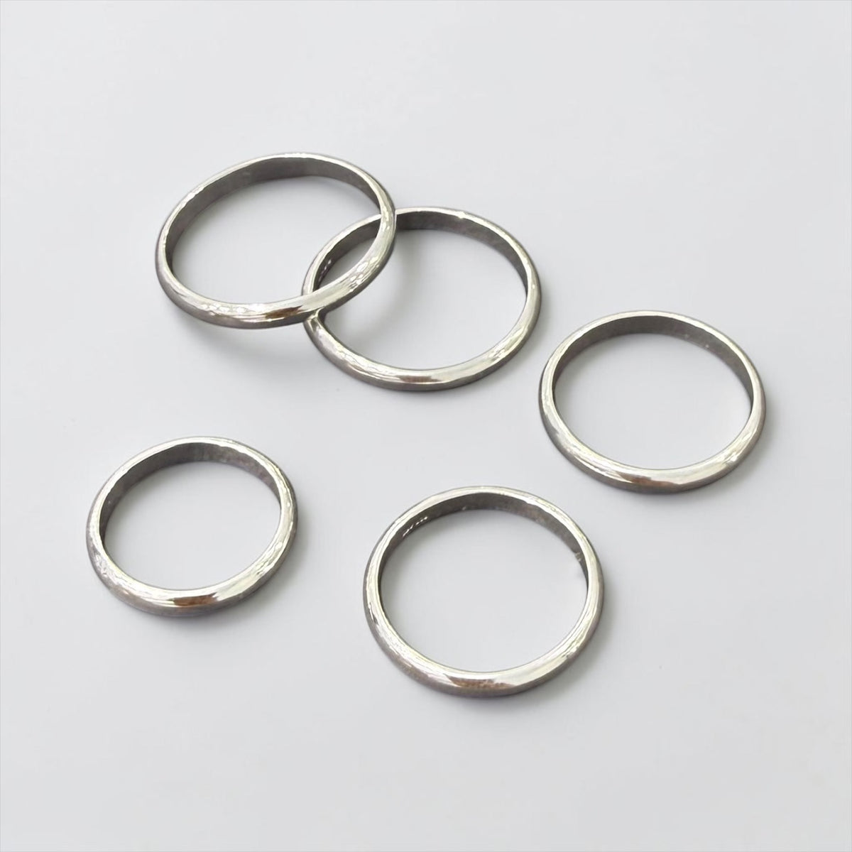 925 solid sterling silver 2.7mm band unisex sold per piece