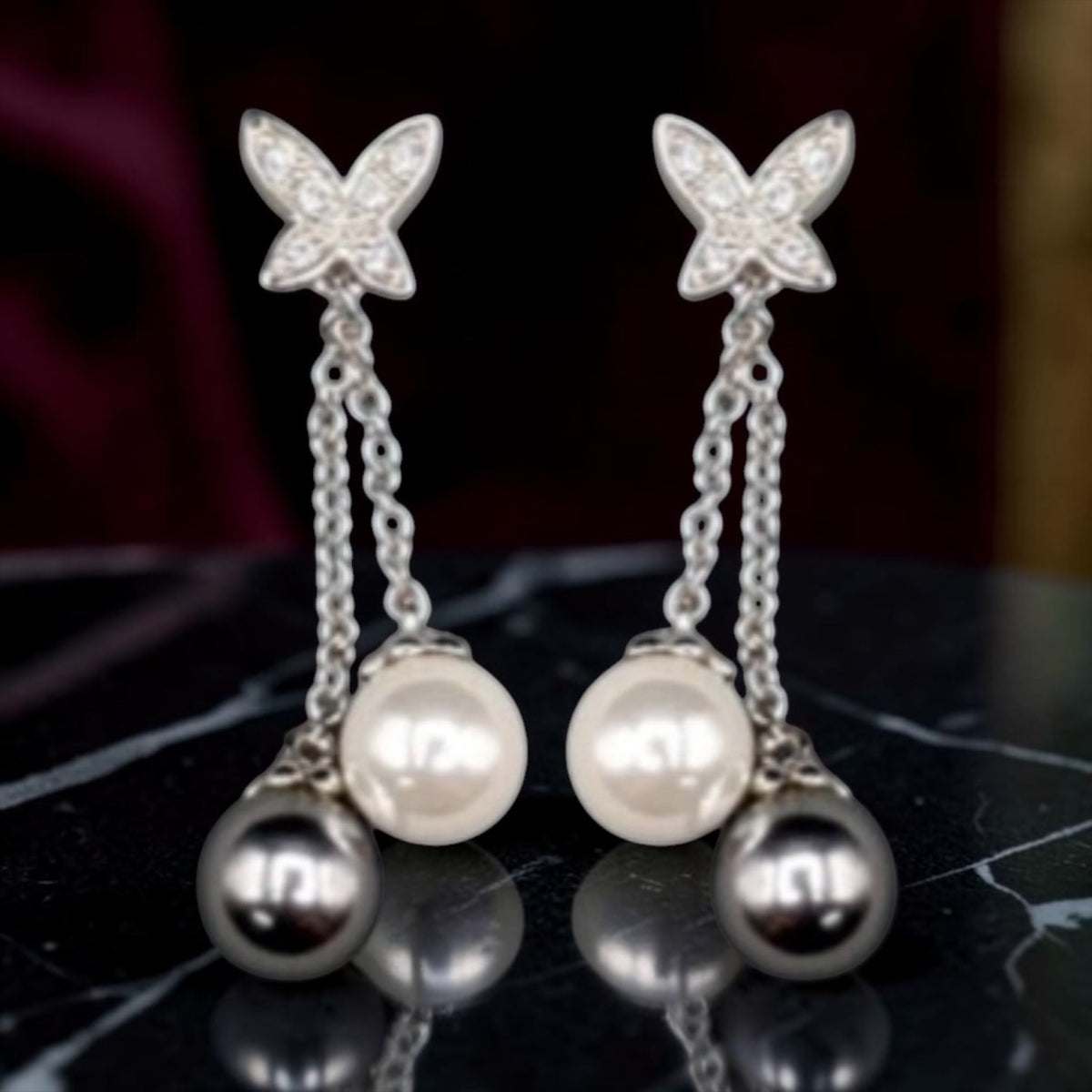 Luxury white and black pearl earrings